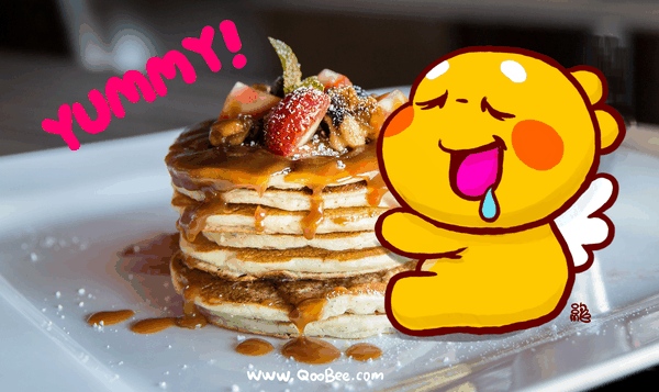 QooBee Loves Pancake with Honey for Breakfast!